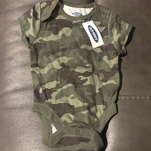 Old Navy Green Camouflage Kids Bodysuit